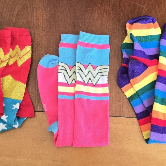 3-pack of colorful knee-high socks featuring 2 Wonder Woman pairs and 1 rainbow - Picture 1 of 4